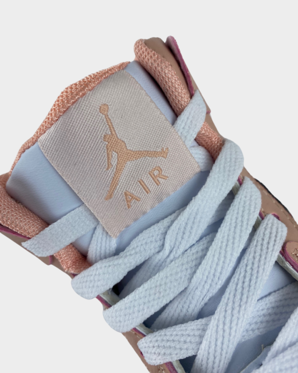 Zapatillas Air Jordan 1 salmon con blanco